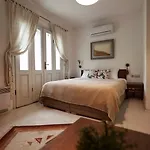 Tash Mekan Hotel