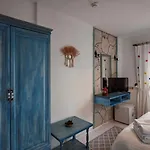 Hotel Tash Mekan