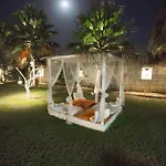 Hotel Tash Mekan