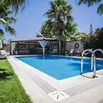 Tash Mekan 3* Alaçatı