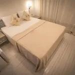 Tash Mekan Hotel 3*