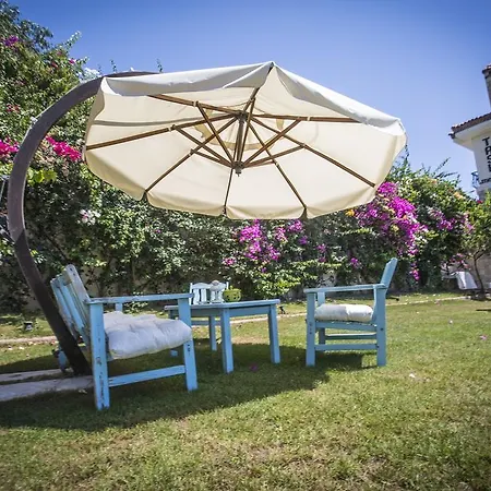 Tash Mekan 3* Alaçatı