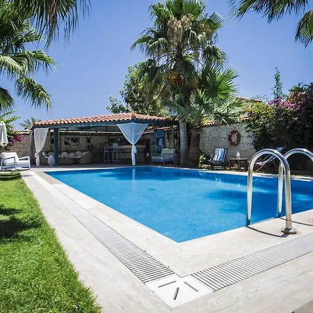 Tash Mekan 3* Alaçatı