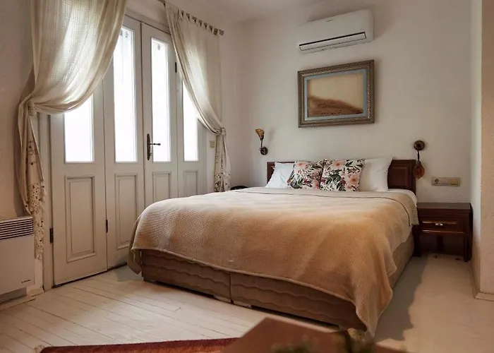 Tash Mekan Otel