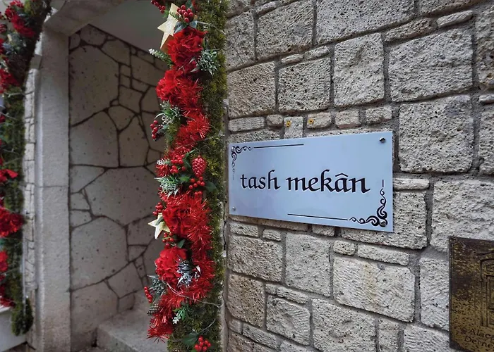 Tash Mekan Otel 3*