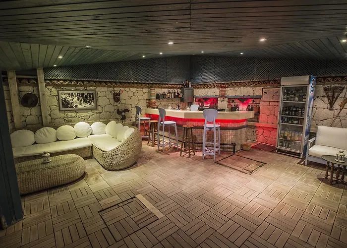 Tash Mekan 3* Alaçatı