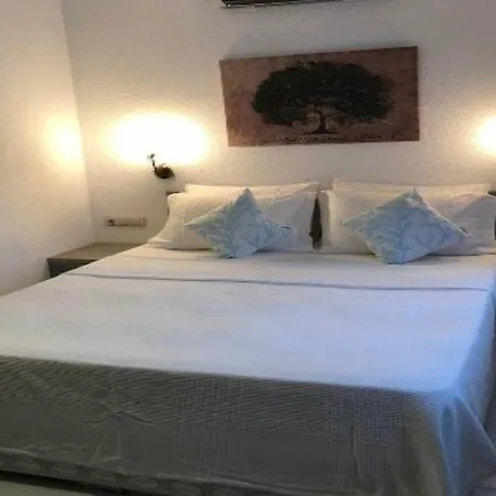 Tash Mekan אלאקאטי