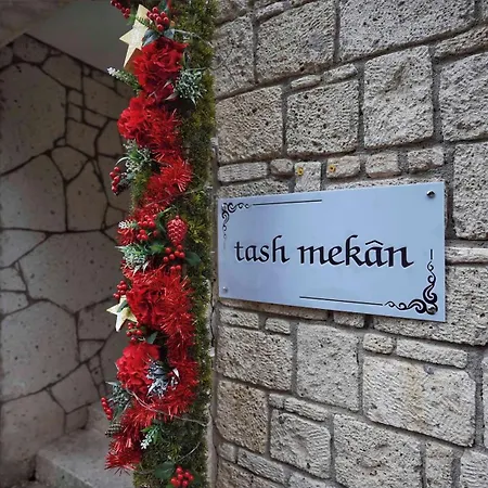 Tash Mekan אורחן 3*