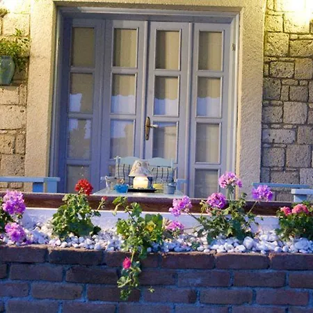 Tash Mekan 3* אלאקאטי