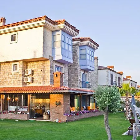 Tash Mekan מלון 3*