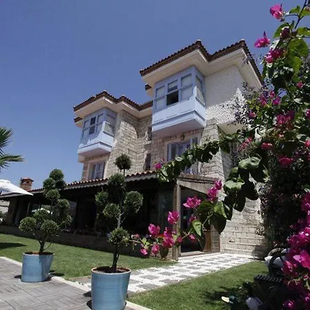 بيت ريفي Tash Mekan